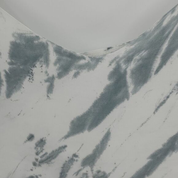 Vici tank top, small,‎ gray, and white design. Great layering. - Picture 2 of 7